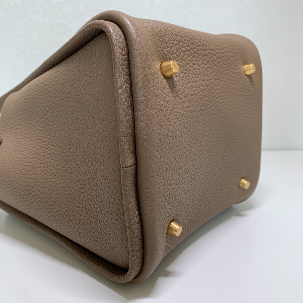 Songmont Medium Song Bag in Taupe – Full-Grain Leather, Like New w/ Dust Bag - Picture 8 of 16